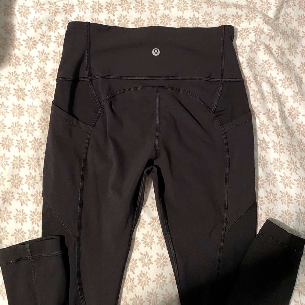 Lululemon leggings with pockets